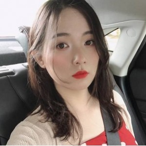 高颜值清纯E杯学生妹《石高慧》流出视频+