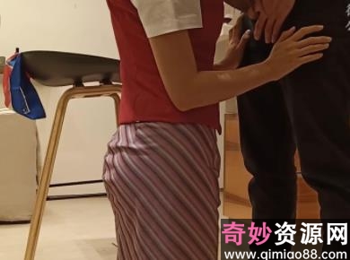 极品退役空乘《小雨是个空姐》作品两部