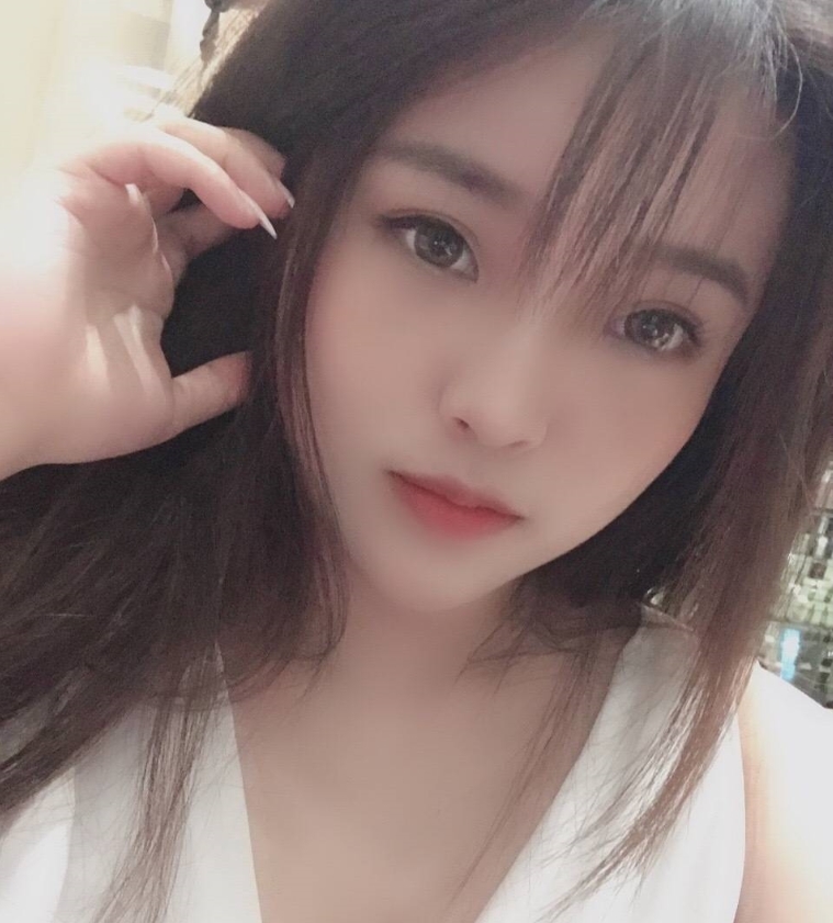 高颜值网红《小乃包》土豪私拍视频