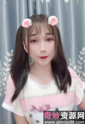 可爱萌妹主播《小馒头》直播间舞蹈视频