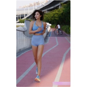 微博运动模特冠军《田雨诗》amber生活照有尺度私拍