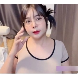 让你沉浸在美的魅力中网红《Yoshithunchanok》的视频