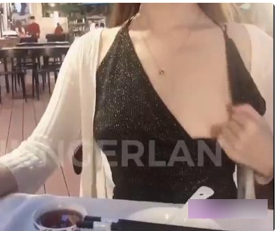 Twitter网红博主《HUNGERLAN》与男友