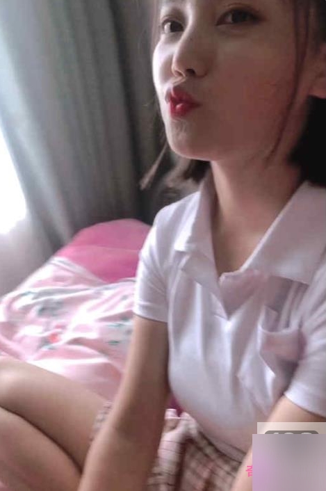 82社区女友系列《依云来日方长》私拍视频