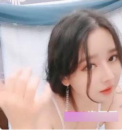 倾城颜值女神《黎巴拉》黑丝直播视频