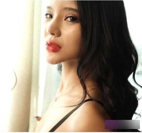 《摄影师王涛》和女朋友视频