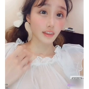 老牌网红微博《歆哥哥》最新作品