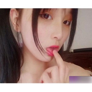 推特可爱少女《鱼儿酱》私人定制大作