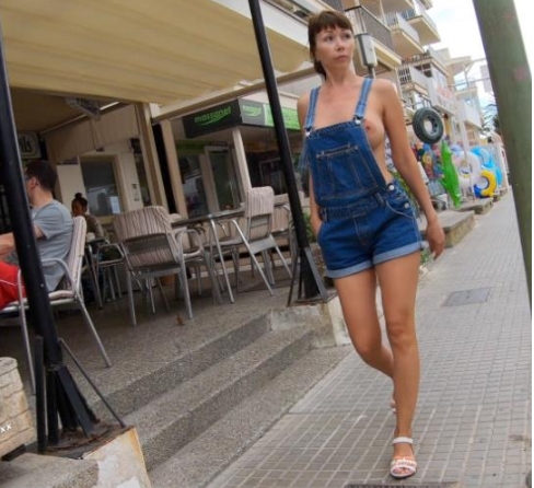 某推超人气诡异奇特风成熟女人欧美露出大神（naughty_lada）完整合集【33V-6.5G】