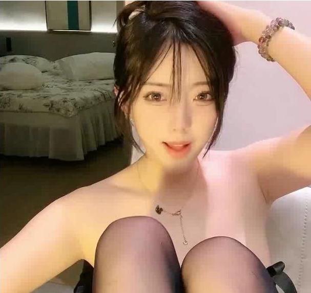 极品尤物女神YOSHIKI_