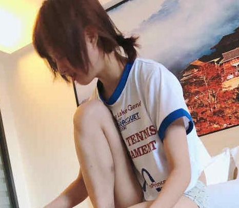 很羞涩很纯真的害羞小妹妹《希妹》私拍合集