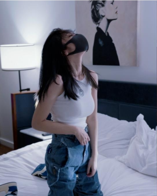 虎牙超人气顶流老网红hongkongdoll（玩偶姐姐）最新散播OF私拍有尺度合集_1V-212MB