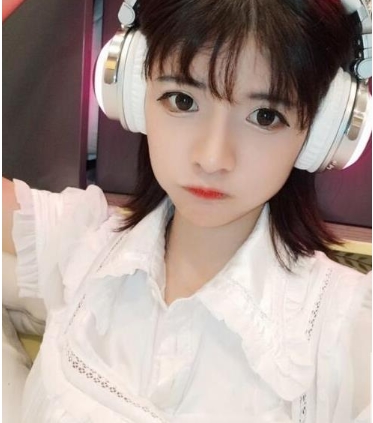 高颜值妹子网红(狗头妹子)优质写真合集