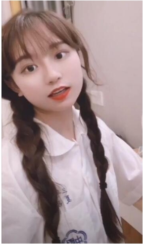 某推高人气女神（不见星空）极品佳作合集