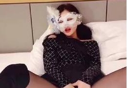 vivian姐《黑丝长靴女神的特殊服务》