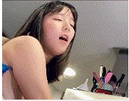 留学生欧祖儿穿高跟鞋长裙在厨房大战男同学