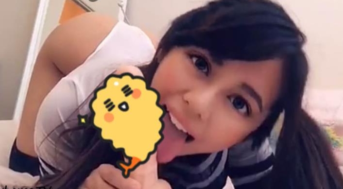 某推人气火爆阳光运动型稀缺亚裔极品网红罗莉浮力姬《KittyXkum》最新散播完整合集【25V-11.5g】