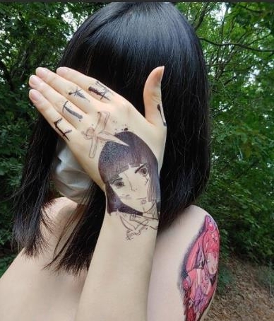 某推超高人气TS界的领军人物高颜柔美有尺度【国产人妖】极品TS伪娘（corisika）最新散播合集_8.8G