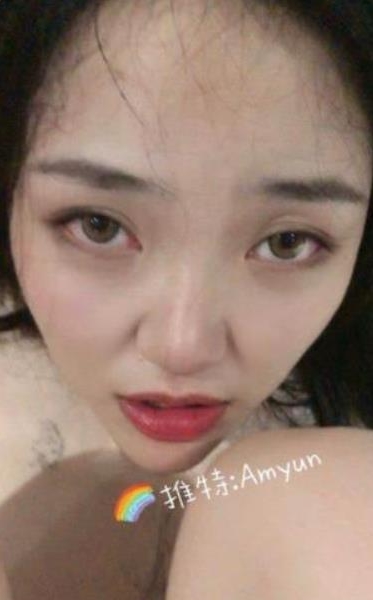 某推情侣（AmYun）精品散播视频合集