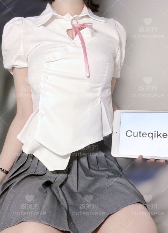 大学生宿舍挑战《绮珂珂》不顾室友眼光