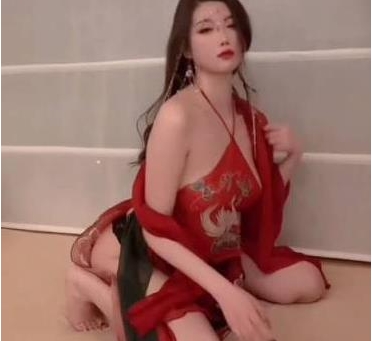 杨晨晨有尺度空档照片