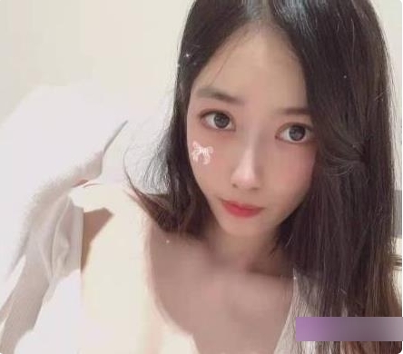 网红主播易直播，过气学姐