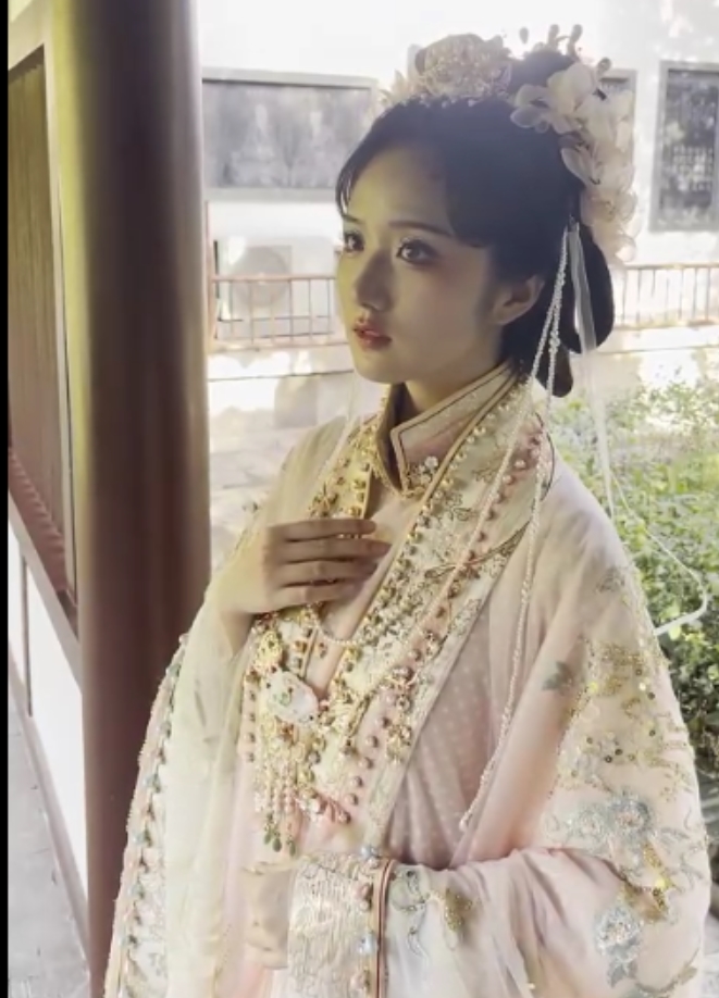 抖音视频合集，包含精华内容，1v1.25G，可下载