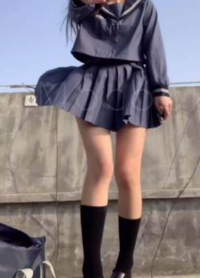 上海女学生小贝贝的日常解压