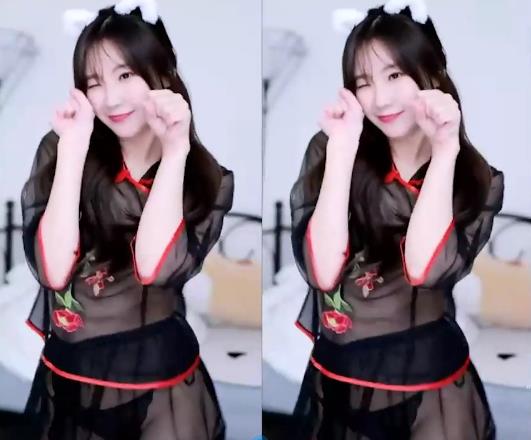 韩雅女团成员直播展示诱惑舞姿的白色背心