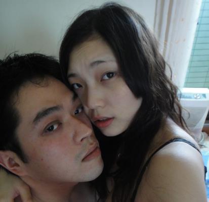 夫妻自拍，纯天然胶原蛋白美女，日常打粑粑记录