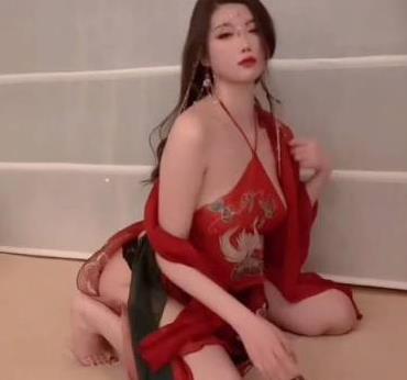 秀人网推出人气女神杨晨晨有尺度空档的商品