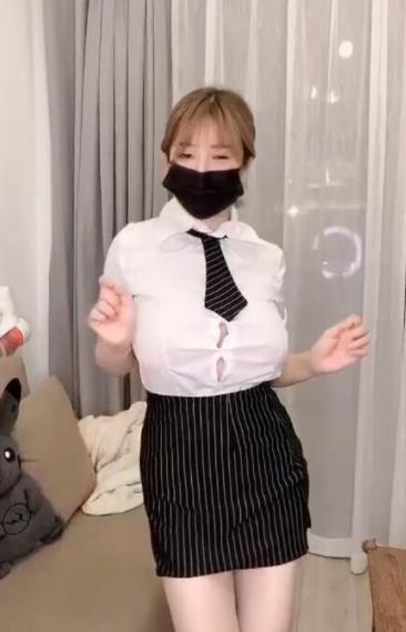 超人气巨R姬的完整抖音合集，高颜值绝顶身材的精选女神，稀缺的有尺度视频，40.9G