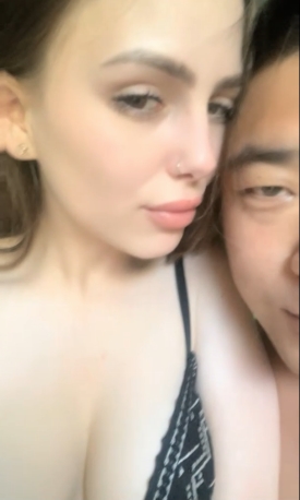 户外美女与俄罗斯美女一起沉沦的视频资源