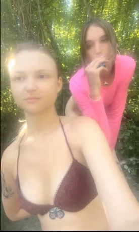 户外美女与俄罗斯美女一起沉沦的视频资源