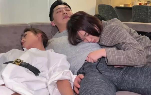 EDMOSAIC多人游团建，身材高挑女主N子领衔，8V-7.4G视频，羞涩魅力全开！