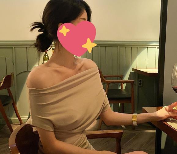 航空美女Ashley私拍大长腿健身视频128个总共893兆