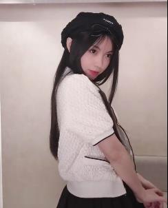 兔牙蛇蛇资源自拍：时长44分钟，包含小视频