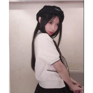 兔牙蛇蛇资源自拍：时长44分钟，包含小视频