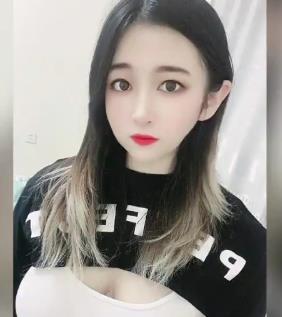 榨汁夏：巨茹榨汁技能，天然大球巨B，服装剧情，小视频