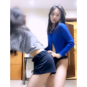 重金定制：身材无敌美女姐妹花出租房PK热舞，8V+1.23G百度盘