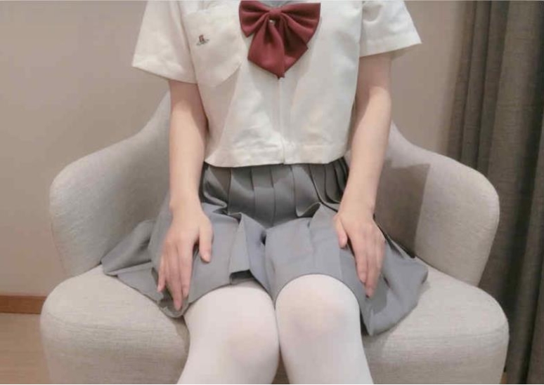 小美女洛美：貌才华视频合集