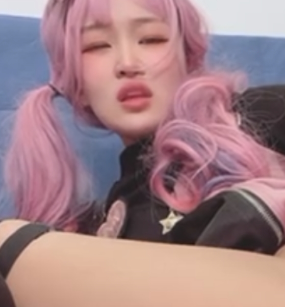 26g小鹿酱露脸福利姬，收藏385，3个压缩包，新增ED2K