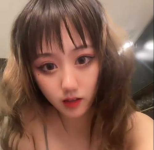 疯狂抖音新星：小豆豆憨态可掬表演视频大放送！