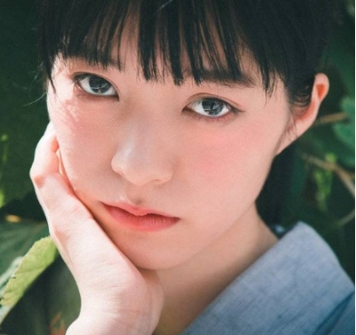 知名模特橘凜々子展示的明星泄密PP演员1V854M