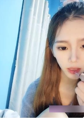 学妹小娜娜自娱自乐的3部作品