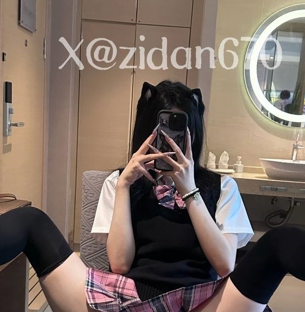 光“阴”反差女神紫蛋16v2.8g视频集，新增6v版本，收藏369、百度、ED2K平台热议