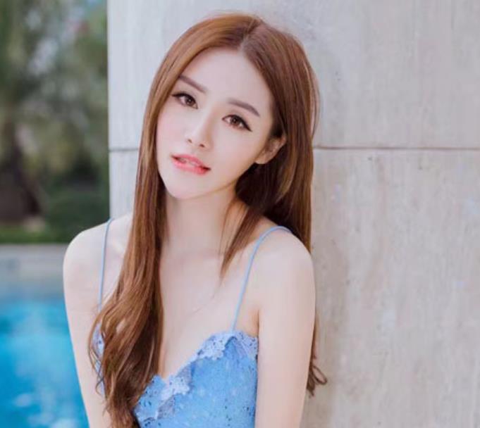 FL姬李夏娜资源合集：身材颜值大胆狂野，1.2G私拍等你来观赏