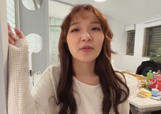 宝岛娃娃脸美女团建一敌十国语对白LU铁杆大战小姐姐小哥47分钟