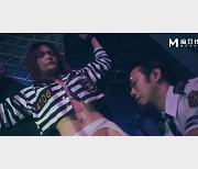 Y荡香蕉妹自拍女囚，三部2G3V视频下载观看