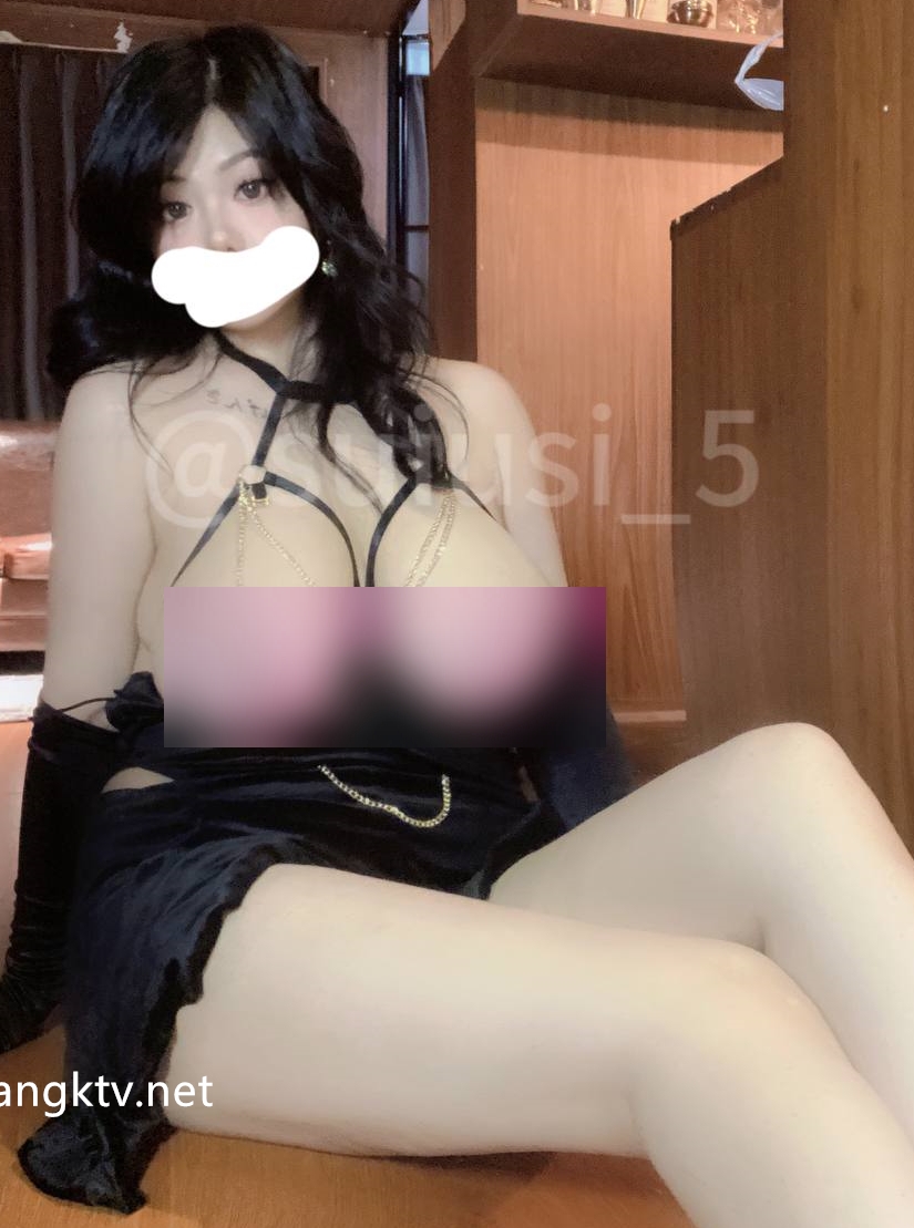 推特大罩杯博主suiusi私拍合集7.8G，老公不在家，百度盘下载